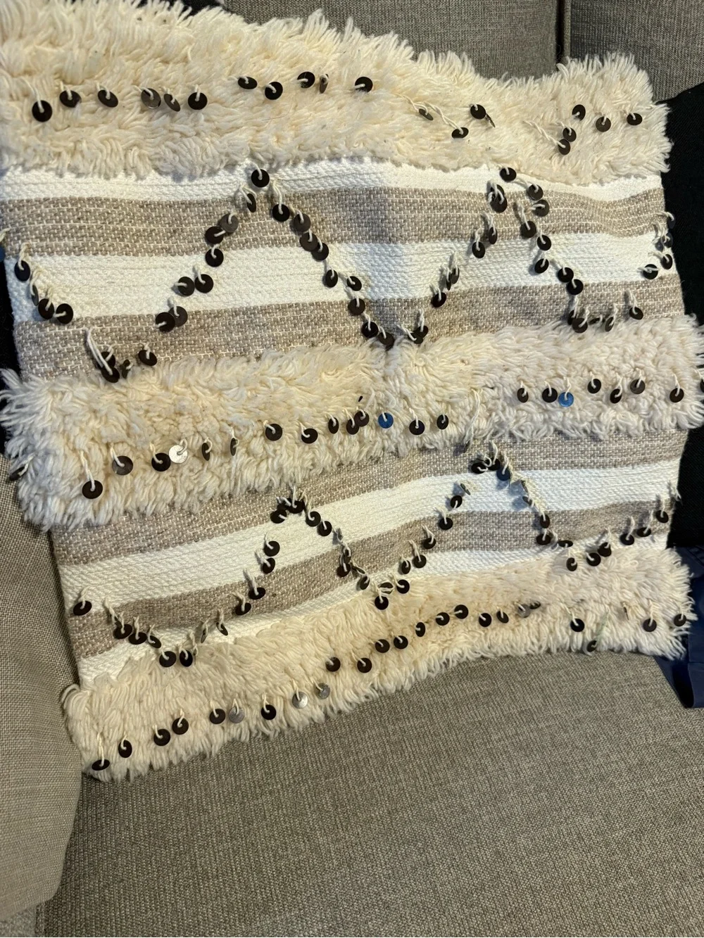 POTTERY BARN Beige Wool/Cotton Shag w Accent Metal Discs Pillow Cover 20x20